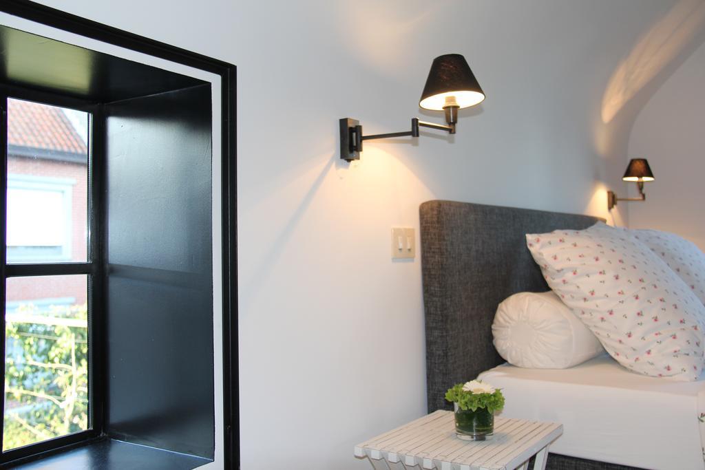 Guesthouse Villa Vauban 예페르 객실 사진