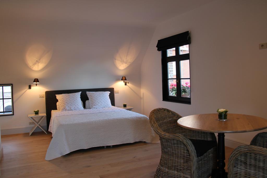 Guesthouse Villa Vauban 예페르 객실 사진